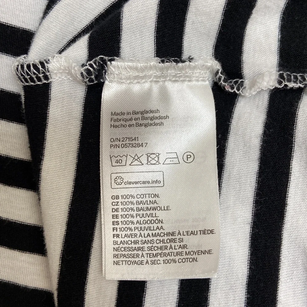 Women’s H&M Striped Black and White Sailor T-Shirt. Size Medium